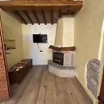 مزرعة للإقامة La Tana تْشيتّا دي كاستيلّو